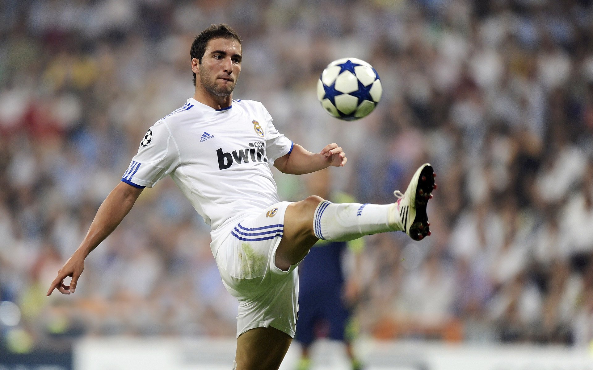 恩佐的魔法，当牙买加对阵雷恩，一个进球如何让时间提前失效