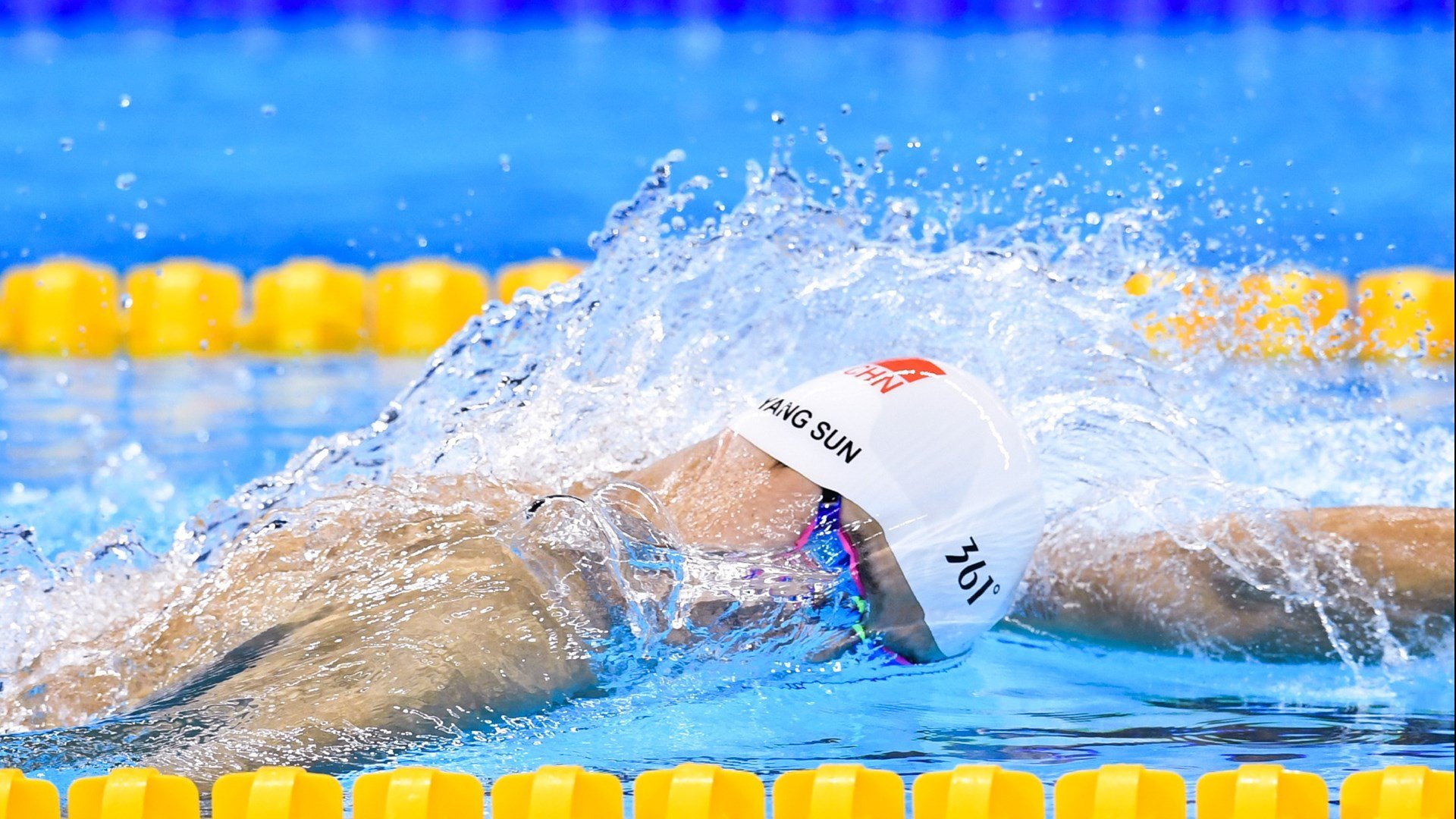 浓眉高光表现难救主，马刺最后时刻险胜奇才